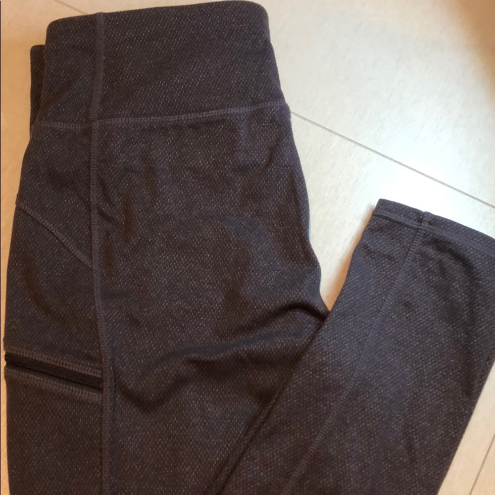 Athleta size Medium brown pattern tights